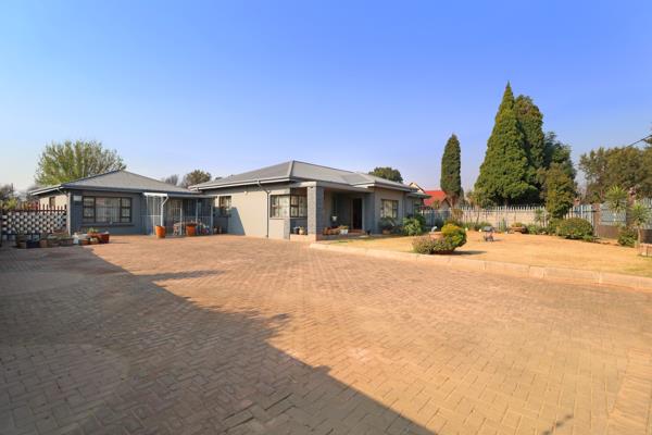 6 Bedroom House