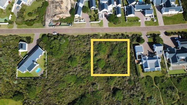 1 122 m² Land