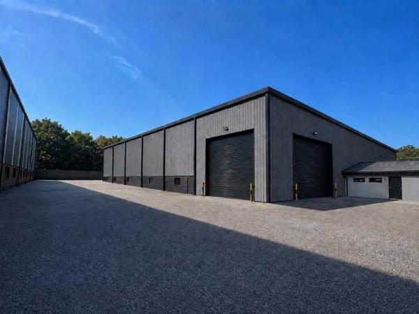 3 200 m² Industrial space