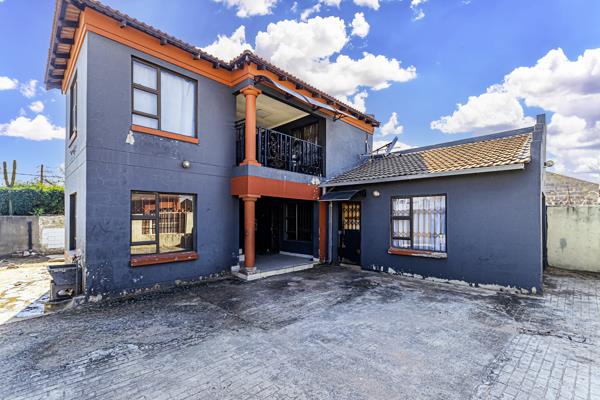 9 Bedroom House