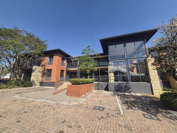 242 m² Commercial space