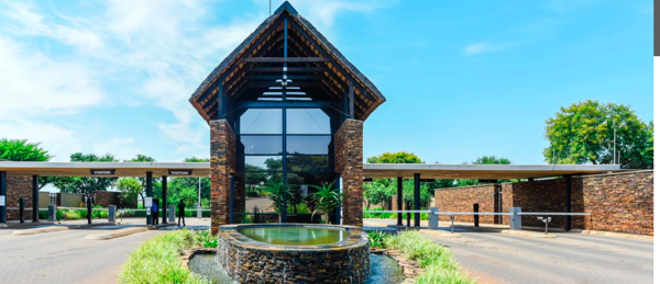 1 018 m² Land