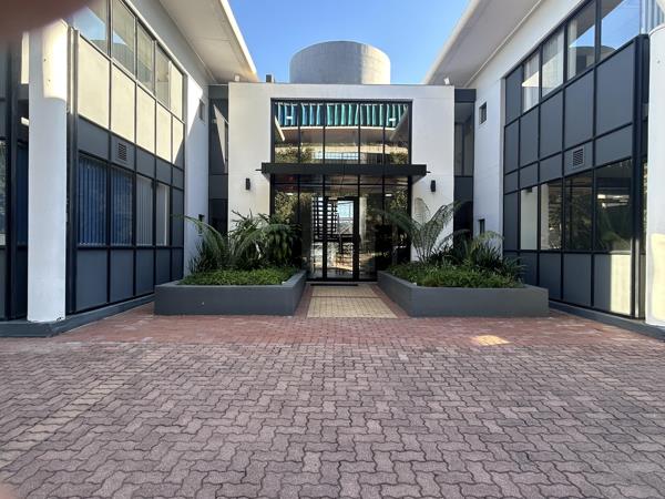 215 m² Commercial space