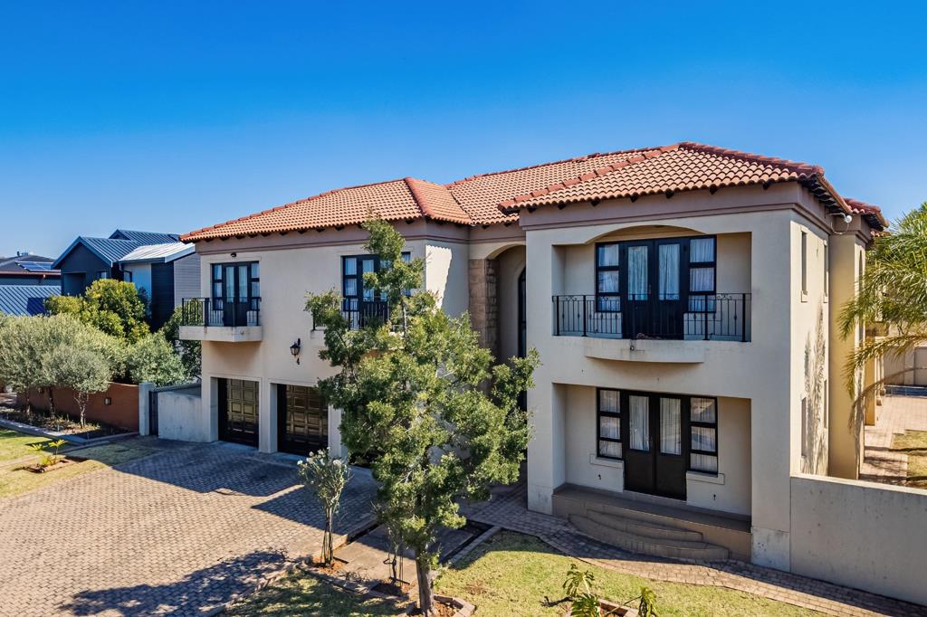 5 Bedroom House