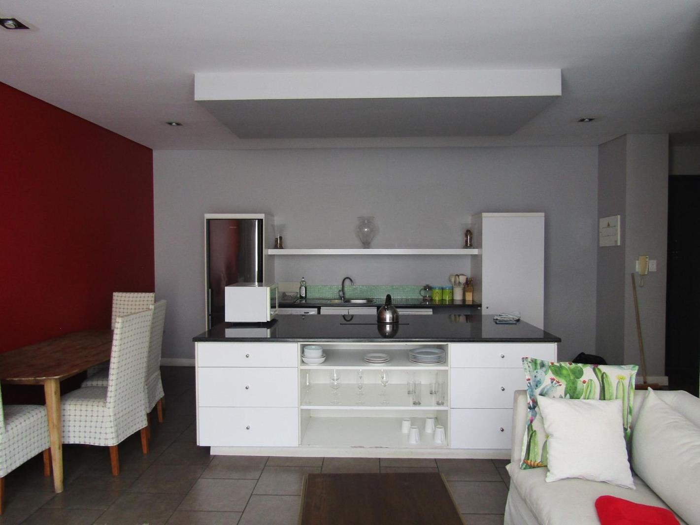 2 Bedroom Apartment in Newtown