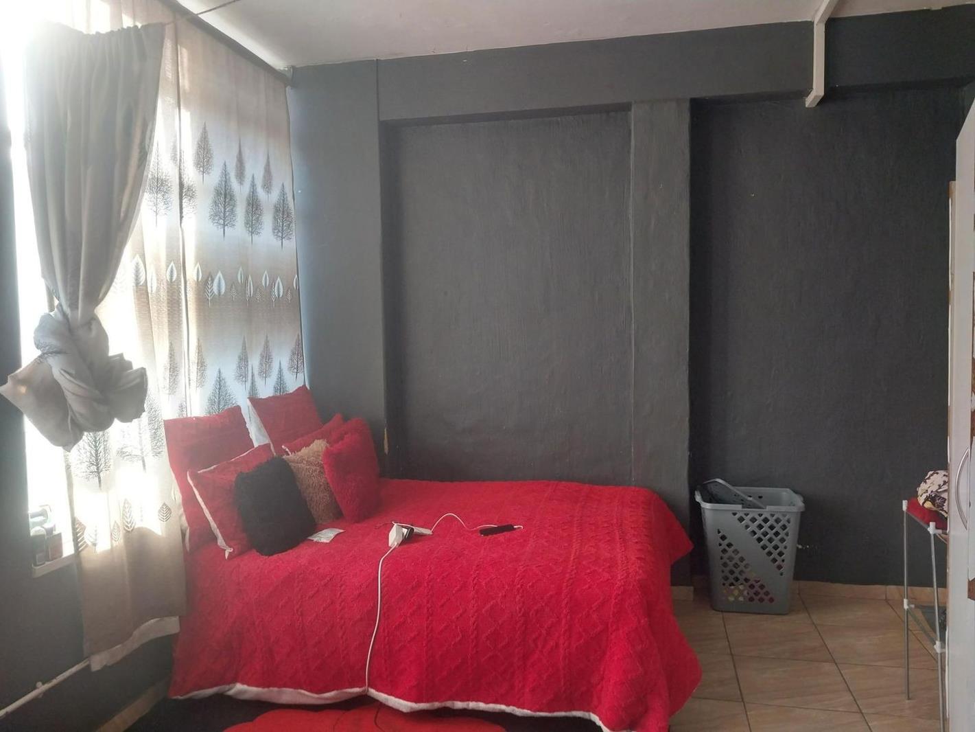 Studio Apartment in Johannesburg CBD
