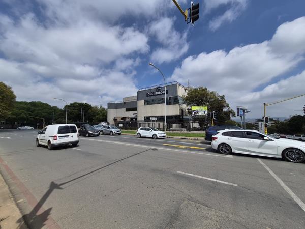 609 m² Retail Space