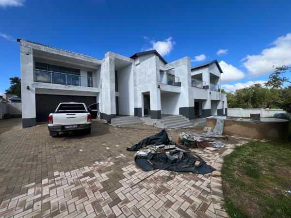6 Bedroom House