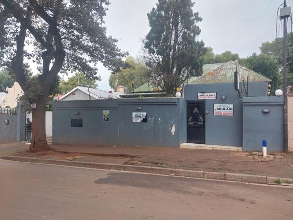 10 Bedroom House