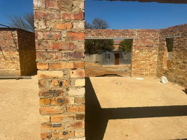 2 200 m² Land