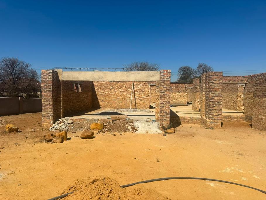 2 200 m² Land