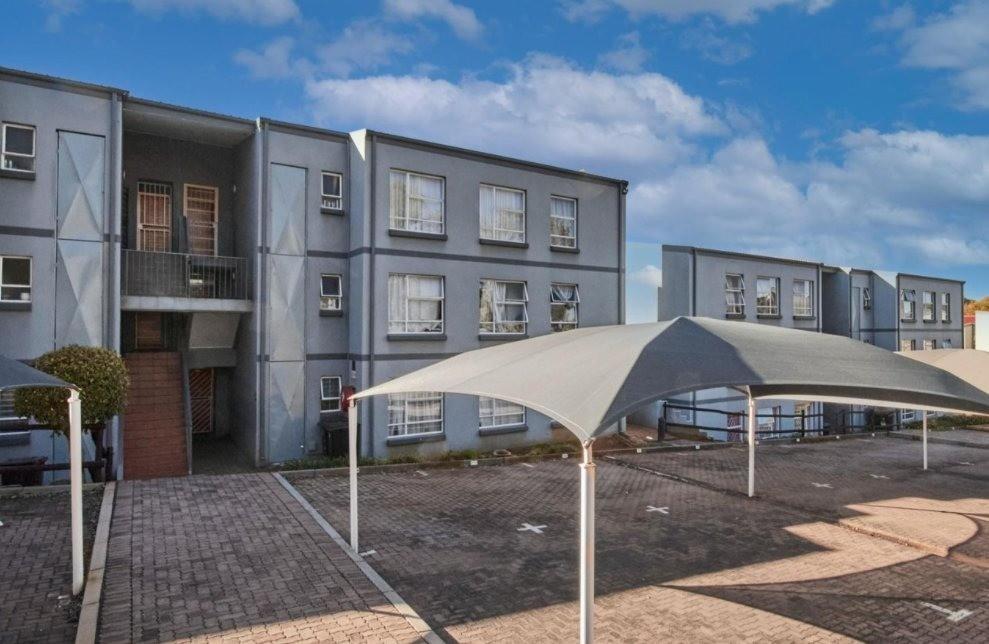 1 Bedroom Apartment in Westdene