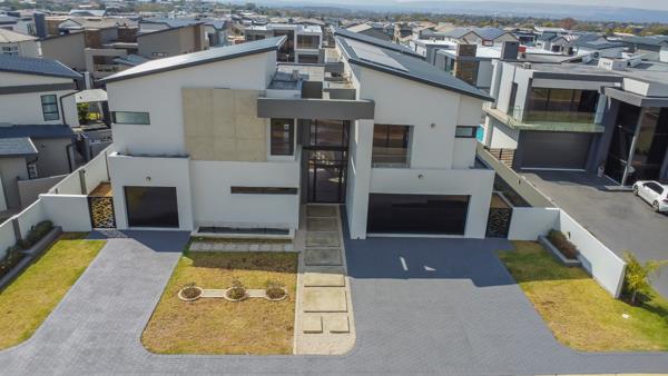 6 Bedroom House