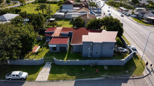 8 Bedroom House