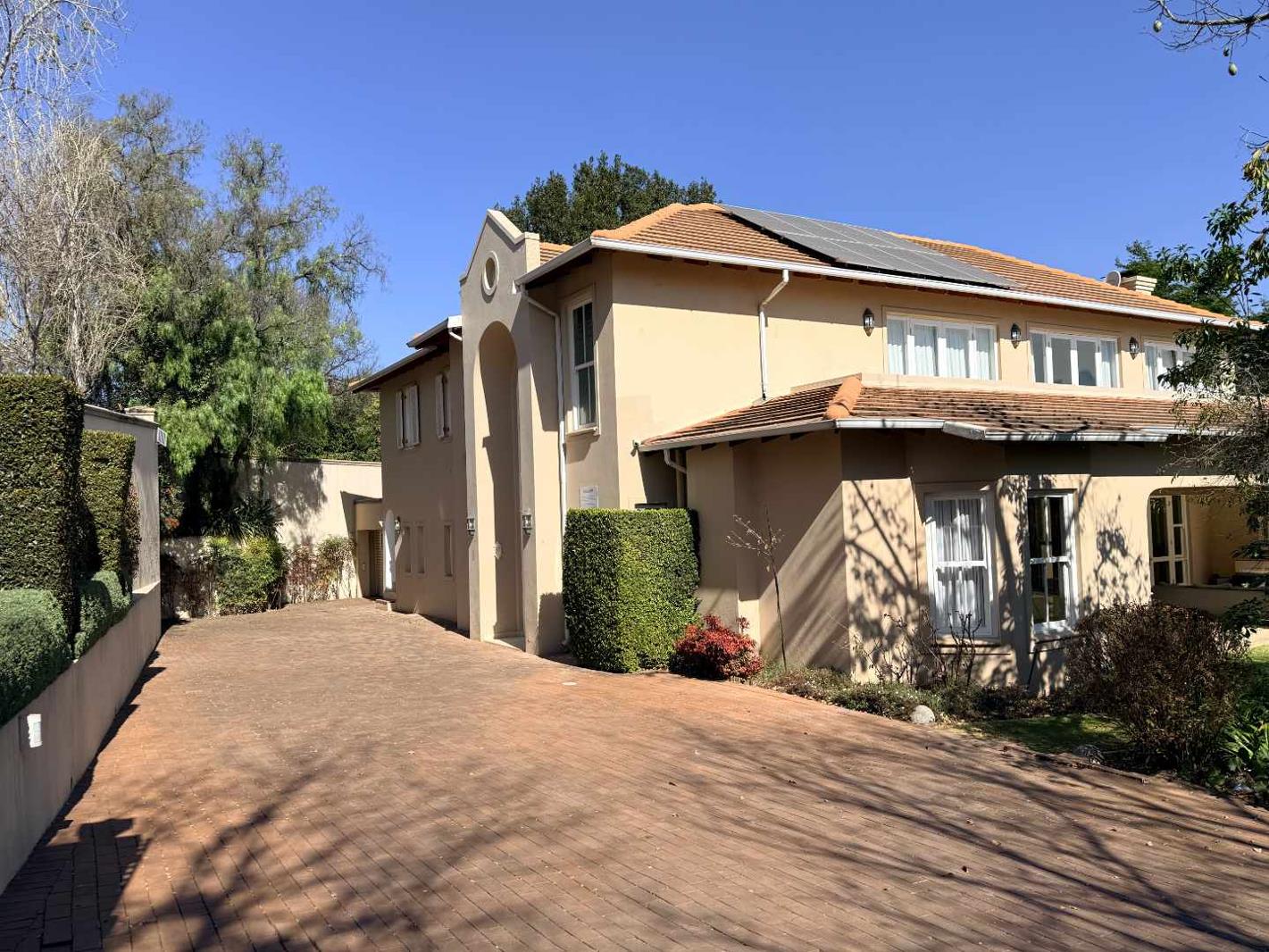 8 Bedroom House in Hyde Park