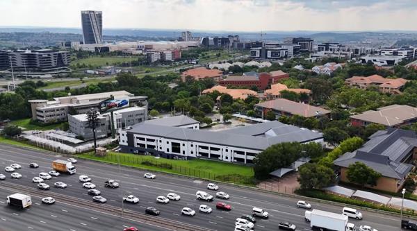 1 766 m² Office Space