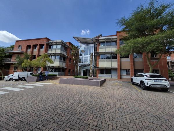 240 m² Commercial space