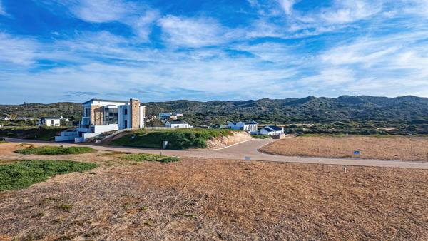 561 m² Land