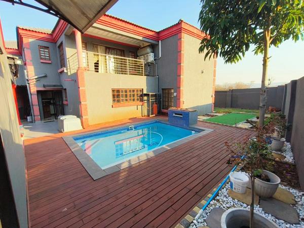 6 Bedroom House