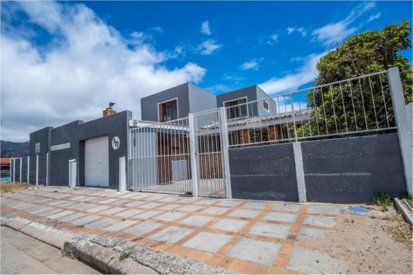 6 Bedroom House