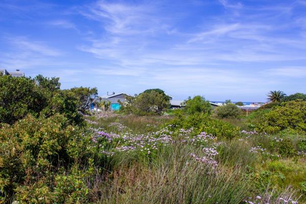 750 m² Land