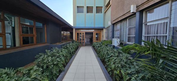 139 m² Commercial space
