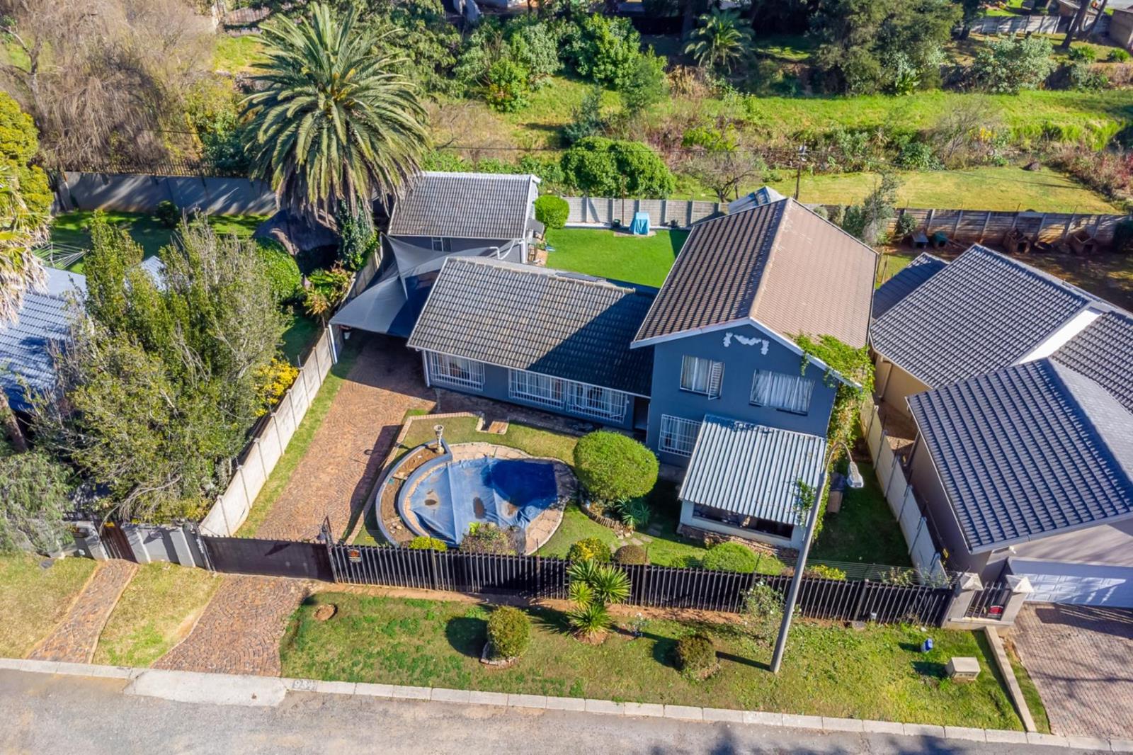 3 Bedroom House in Weltevreden Park