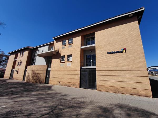 1 011 m² Commercial space