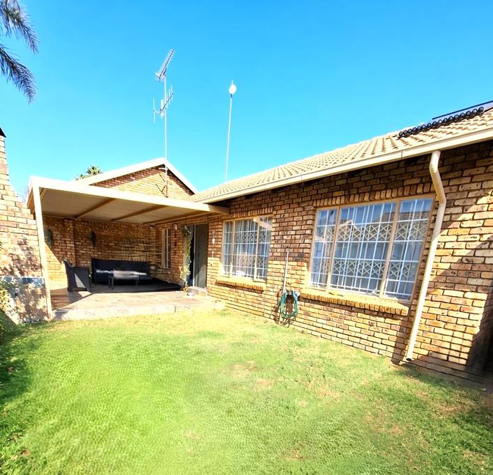 2 Bedroom Simplex
