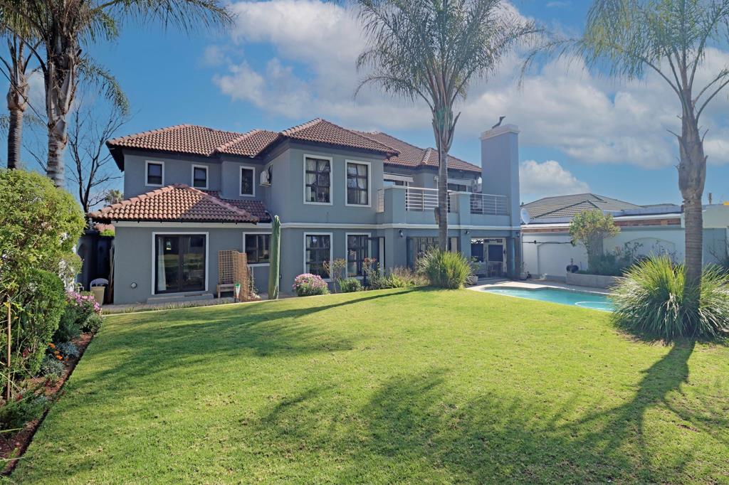 5 Bedroom House