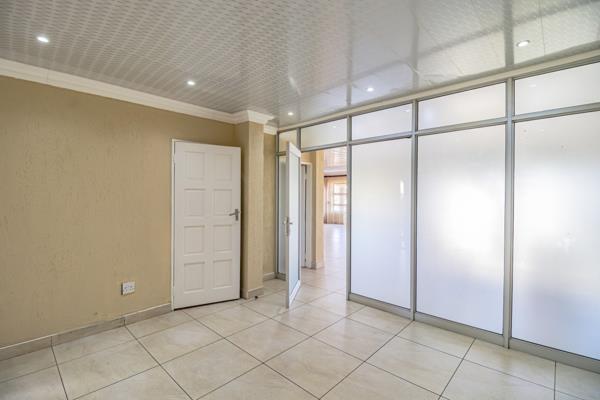 6 Bedroom House