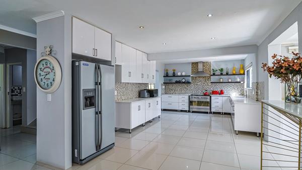 5 Bedroom House
