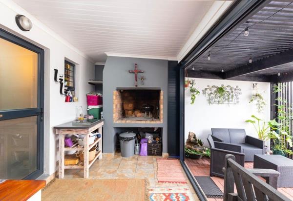 2 Bedroom House