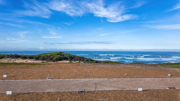 561 m² Land