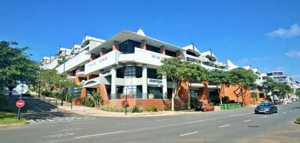 111 m² Commercial space