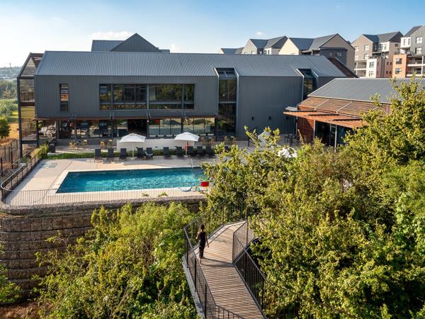 4 Bedroom Apartment