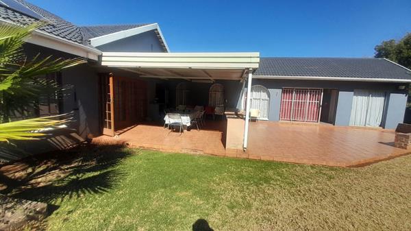 10 Bedroom House