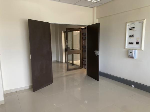 250 m² Commercial space
