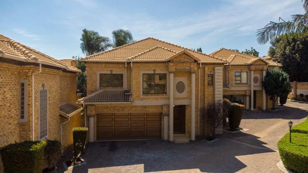 4 Bedroom Townhouse
