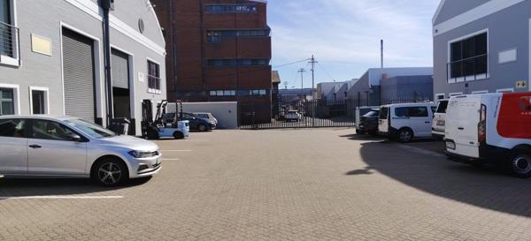 414 m² Industrial space