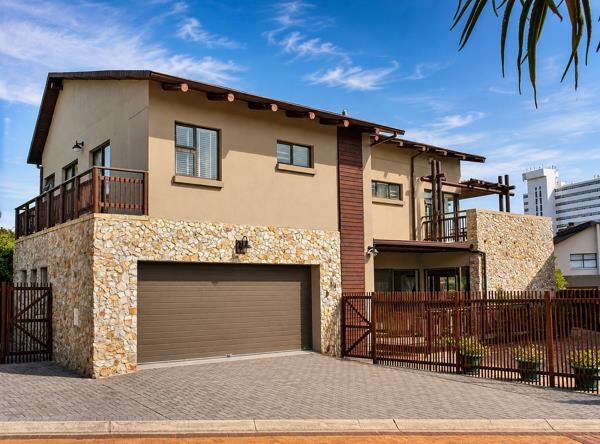 3 Bedroom Townhouse
