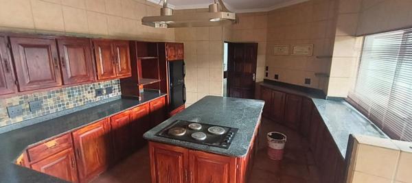 10 Bedroom House