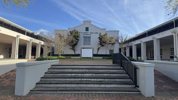 180 m² Commercial space