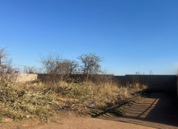 535 m² Land