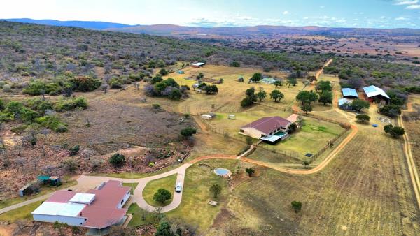 256 m² Farm with House