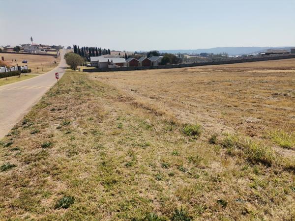 8 725 m² Land