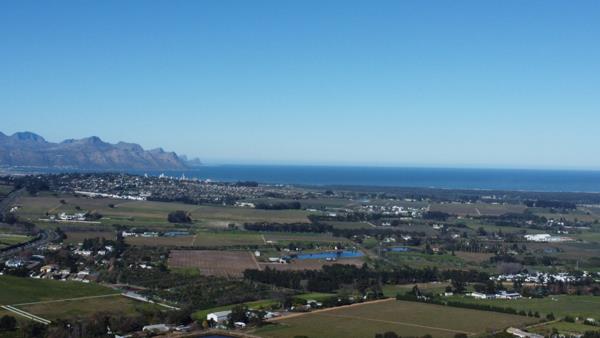 64 ha Commercial Farm