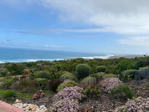 2 835 m² Land