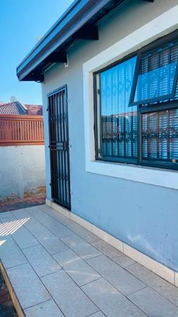 1 Bedroom House