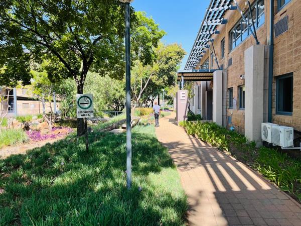 484 m² Commercial space